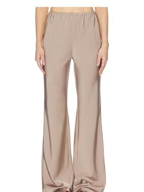 Larissa Satin Pant in Taupe
ALL THE WAYS